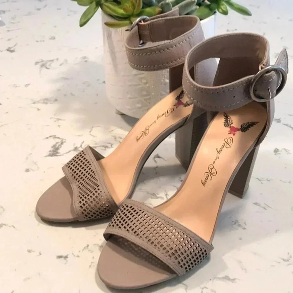 Penny lover Kenny heels  women size 8m - Picture 2 of 6